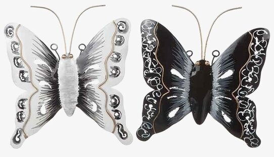 Fjäril I Hamrad Plåt från Different Design i svart och vitt