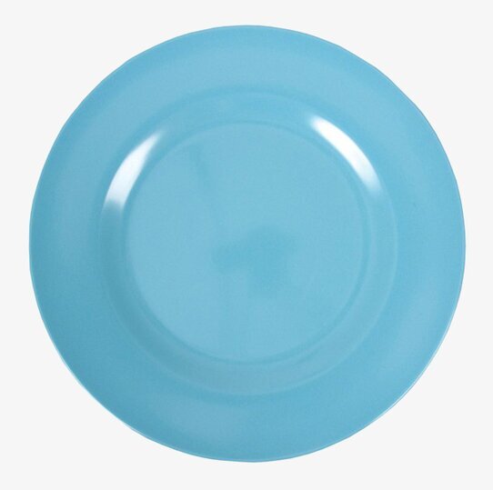 Assiett Melamin Turkos från Rice i en neutral vit bakgrund