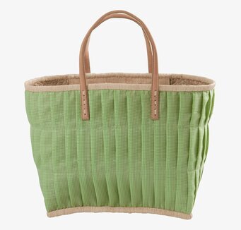 Väska Apple Green Vichy Large från Rice på vit bakgrund