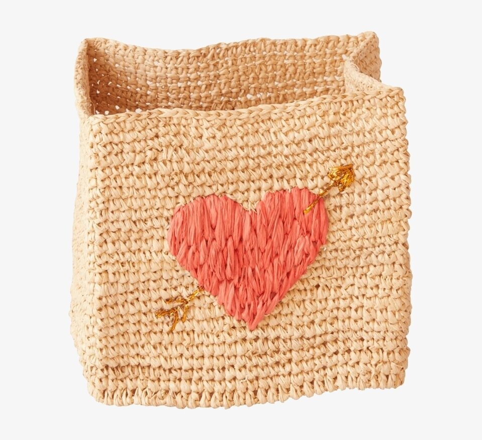 Korg Raffia Coral Heart från Rice med korallrosa hjärta