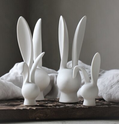 Dekor Bunny Liten från Majas Cottage, vit porslinskanin