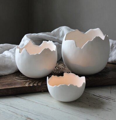 Skål Äggskal Liten från Majas Cottage på rustikt träbord