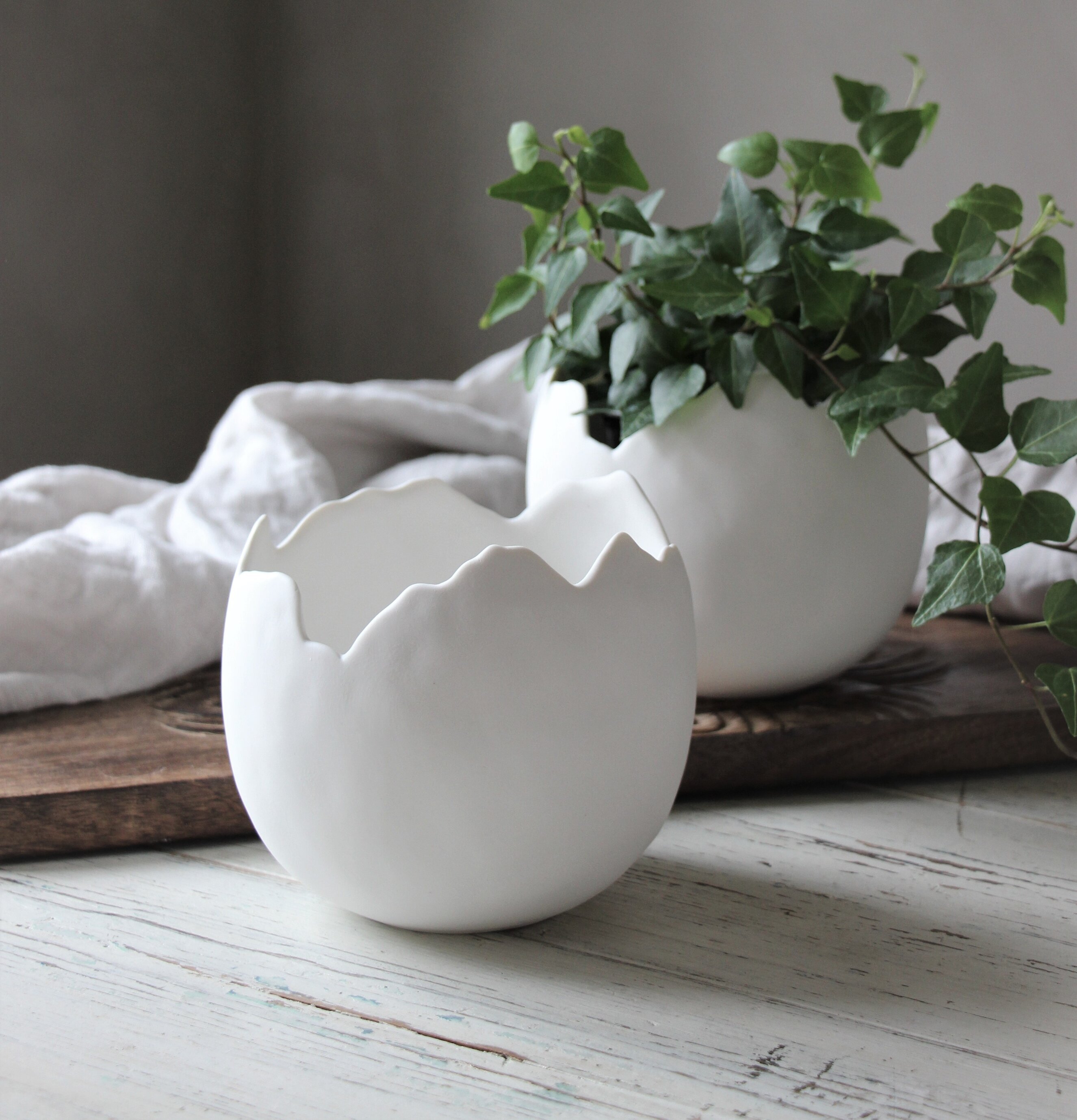 Skål Äggskal Liten från Majas Cottage på rustik träyta