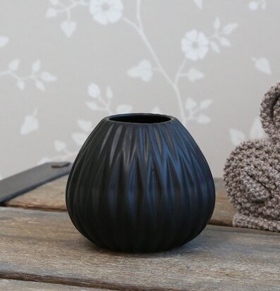 Tandborstmugg Svart från Chic Antique på träunderlag