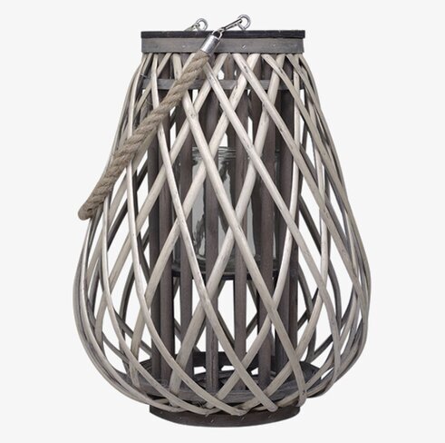 Lanterna Flätad Pil Stor från Chic Antique på neutral bakgrund