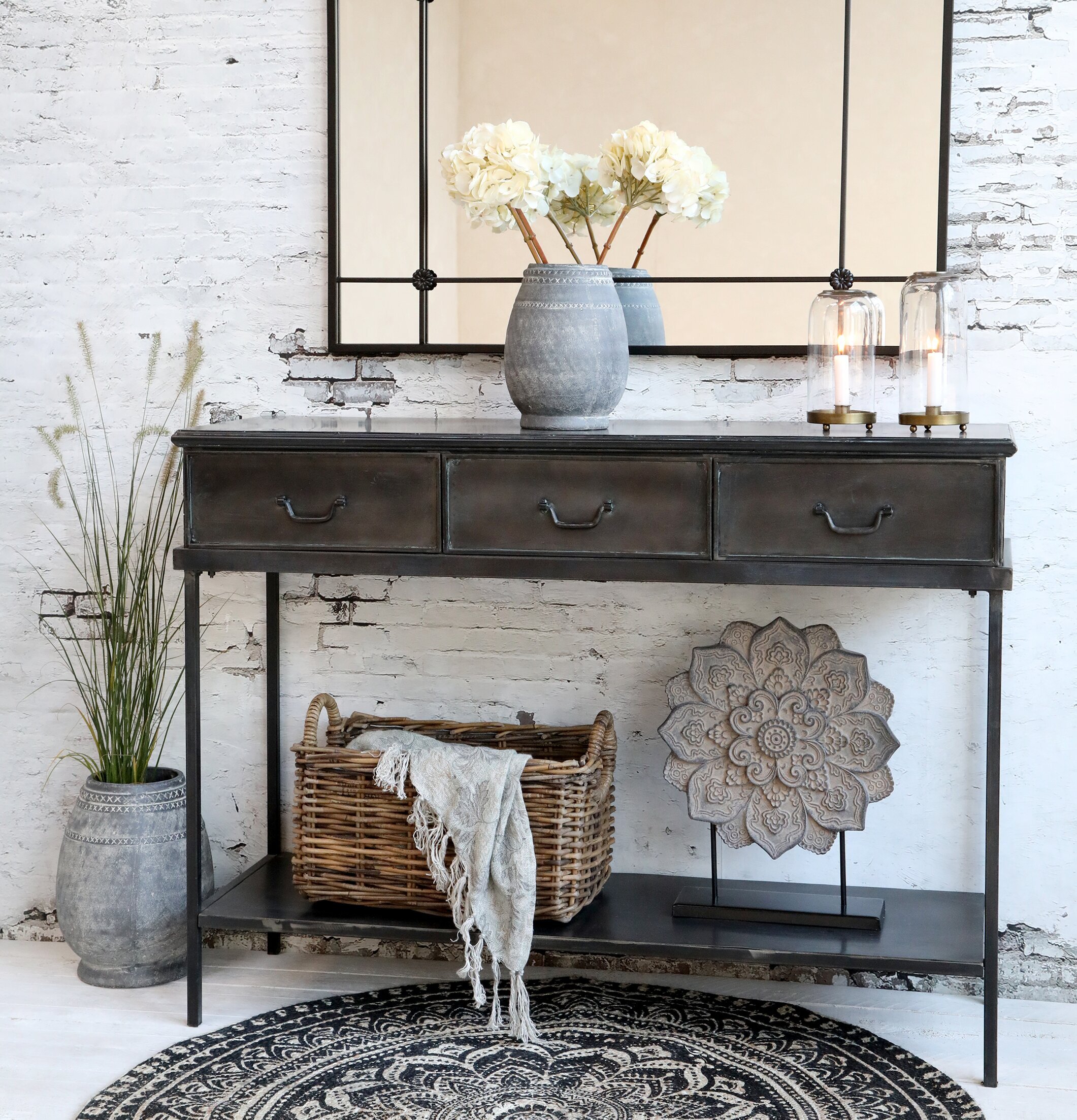 Blomdekor På Stativ från Chic Antique i rustik inredning