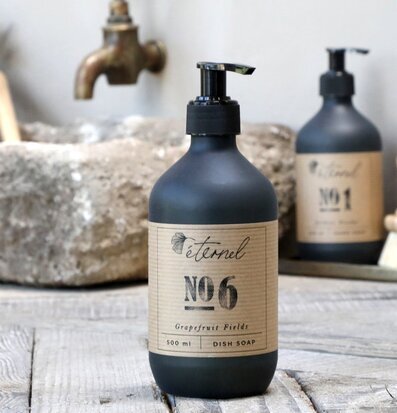 Éternel Diskmedel No.6 från Éternel med rustik design