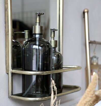 Väggspegel Med Hylla från Chic Antique i metallisk design