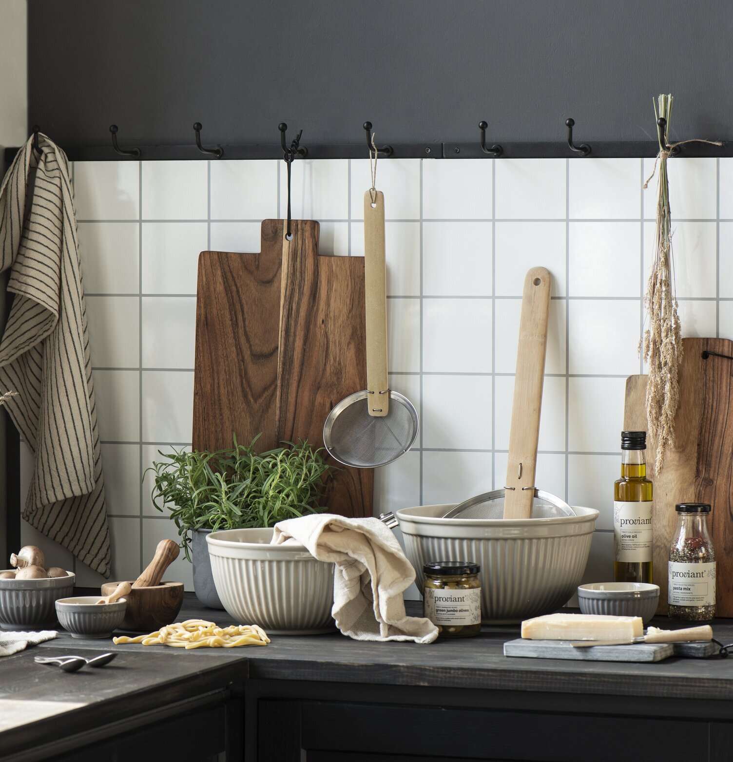 Skålset Mynte Butter Latte från IB Laursen på köksbänk