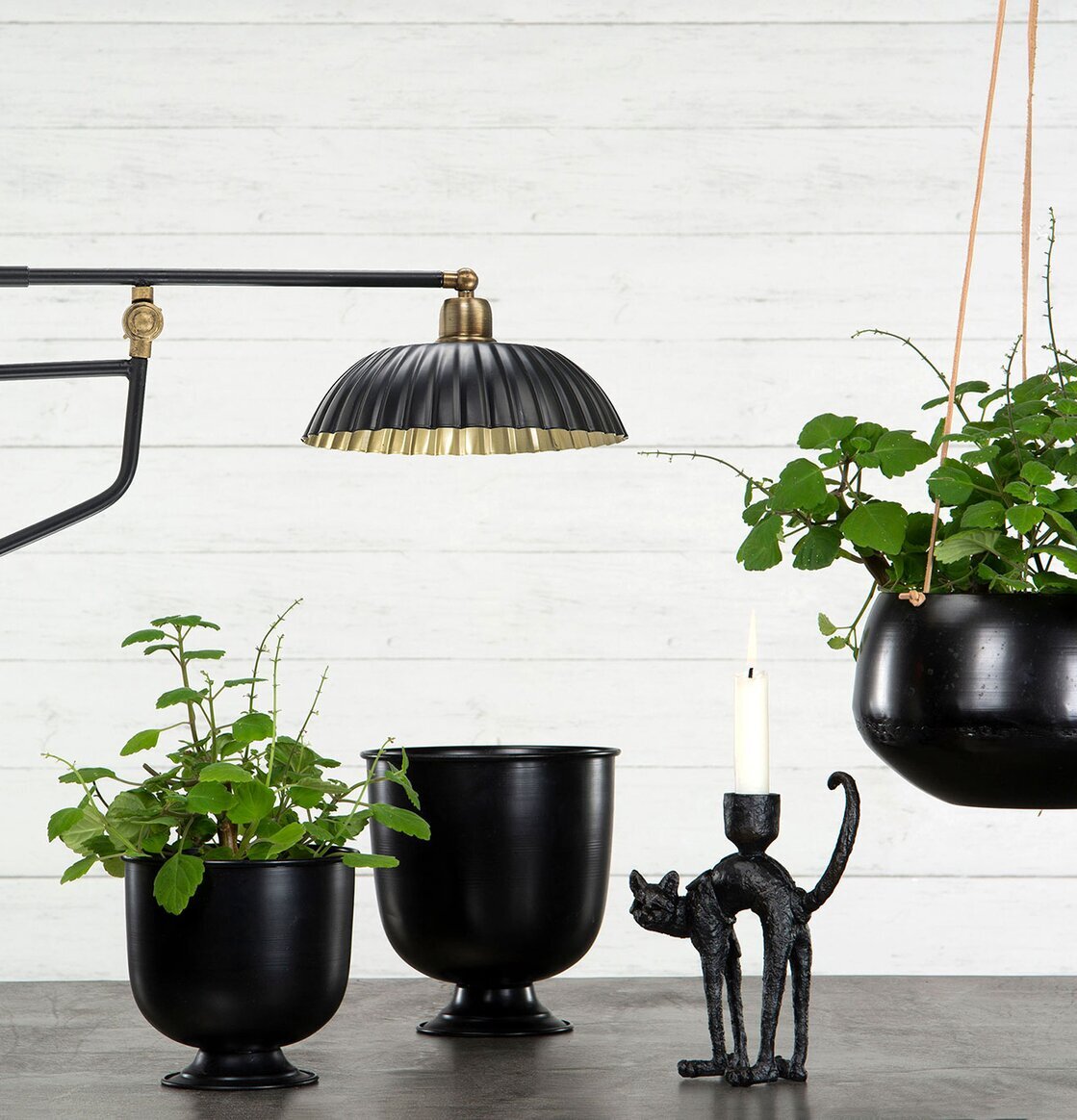 Ljusstake Katt Svart/Brun från A Lot Decoration på bordsyta