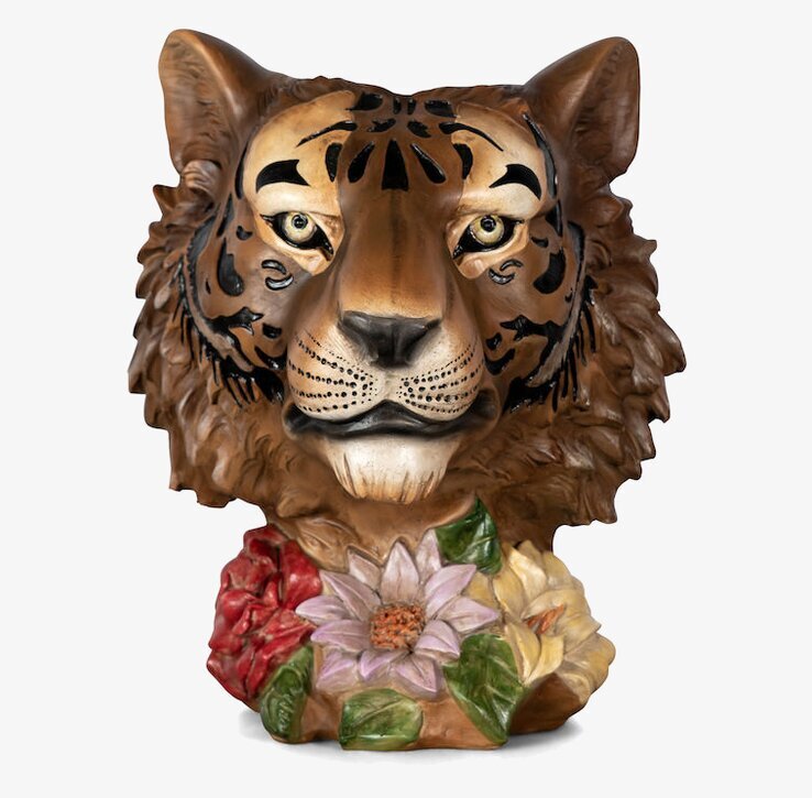 Vas Flower & Tiger från By ON med detaljerat tigerhuvud