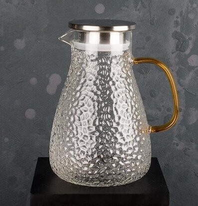 Tillbringare Med Rostfritt Lock från Multi Agentur på piedestal