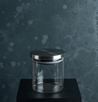 Glasburk Med Lock 0.6 Liter från Multi Agentur på mörk yta