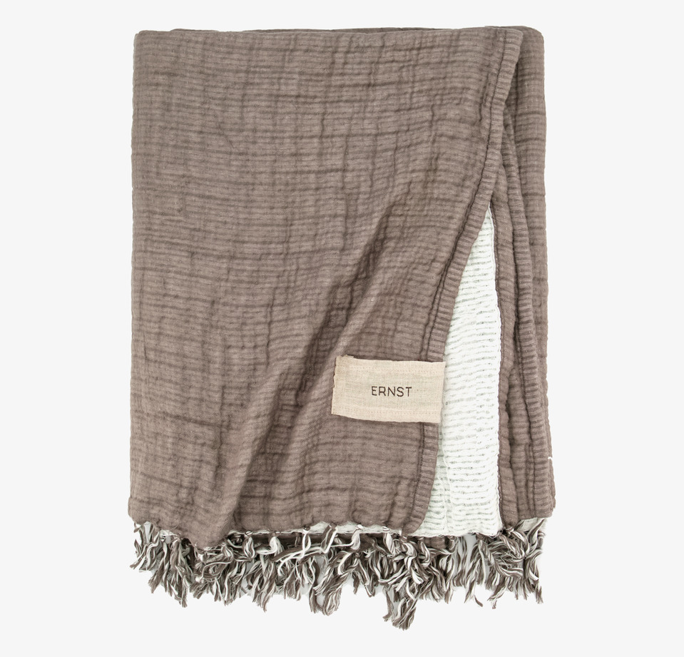 Pläd 100% Bomull Mullvad från Ernst, hopvikt med fransar