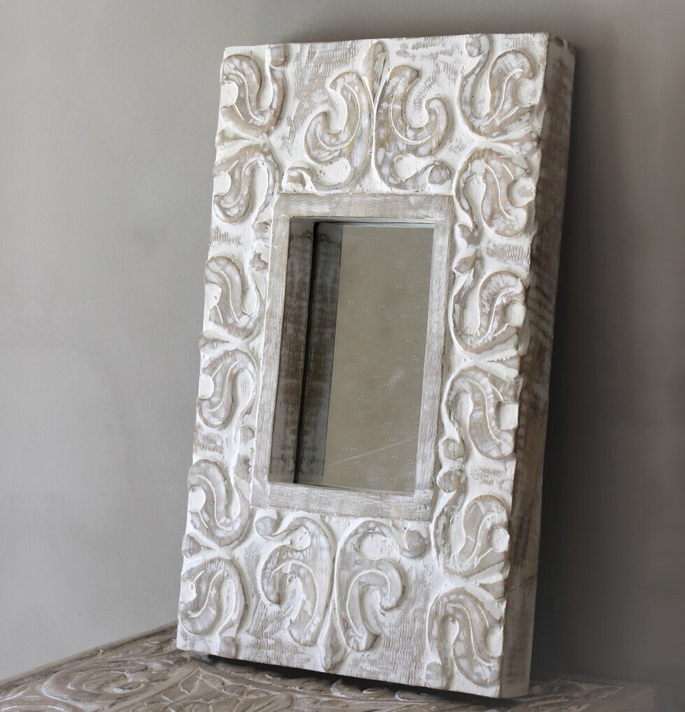 Spegel Lilia från Majas Cottage med vit patinerad träram