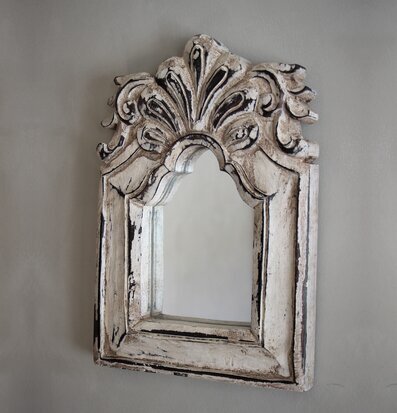 Spegel Lilium - Majas Cottage med antik finish och sniderier