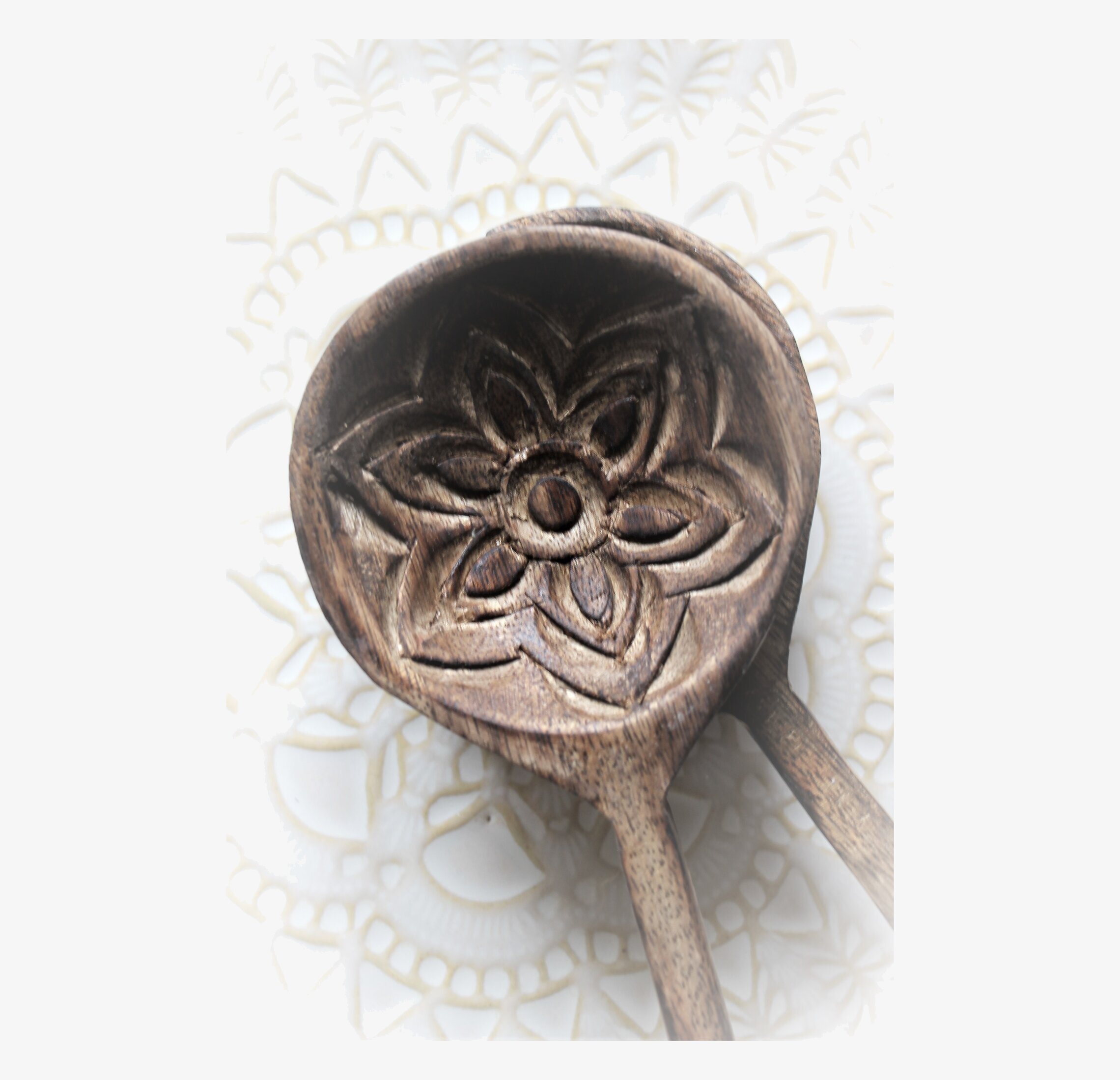 Fleur Salladsbestick från Majas Cottage i mörkt trä