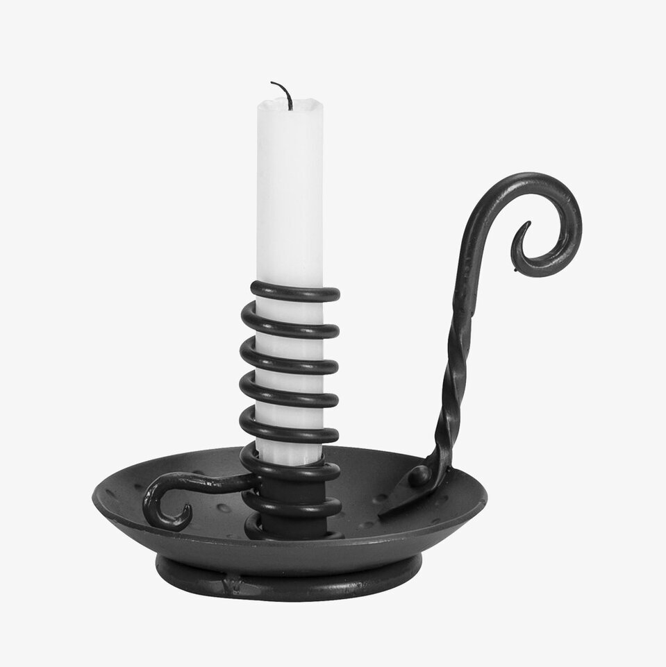 Stumpastake Svart från Nääsgränsgården mot vit bakgrund