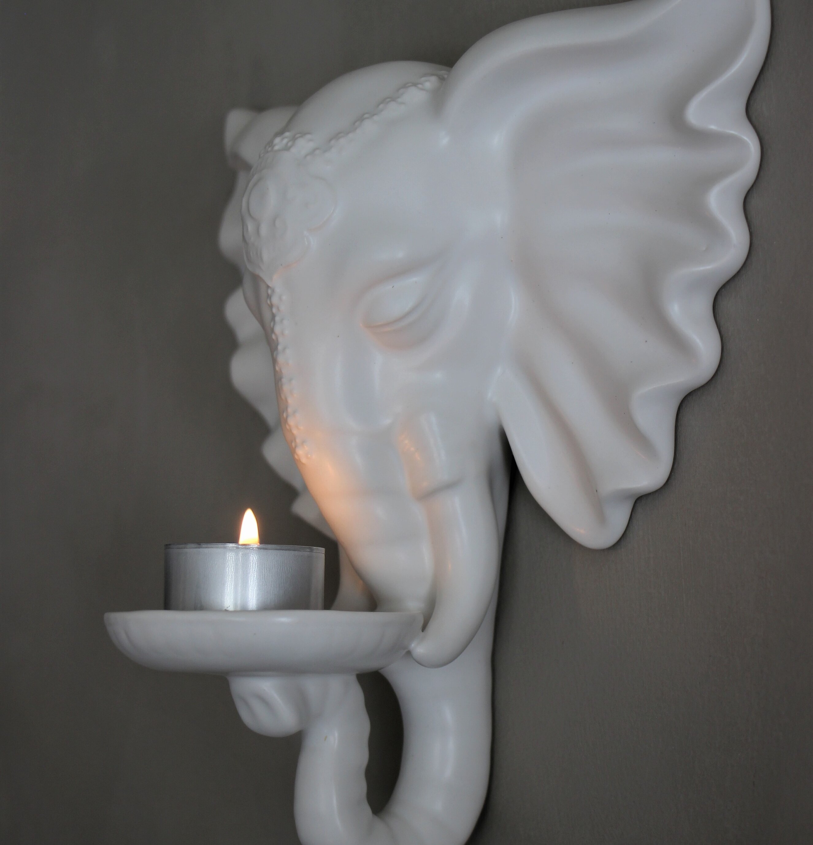Ljushållare Elefant - Majas Cottage, vit keramik, vägghängd