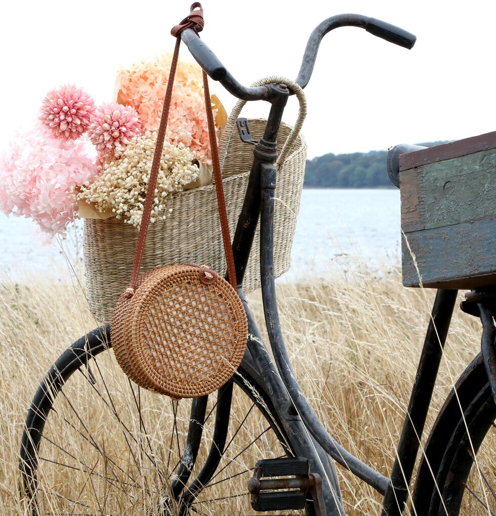 Väska Bali Flätad Rotting från Chic Antique på gammal cykel