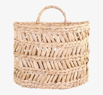 Väggkorg Med Flätat Mönster från Chic Antique på väggen