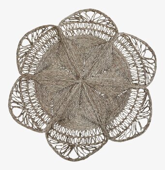 Flätad Matta Sjögräs från Chic Antique i minimalistisk miljö