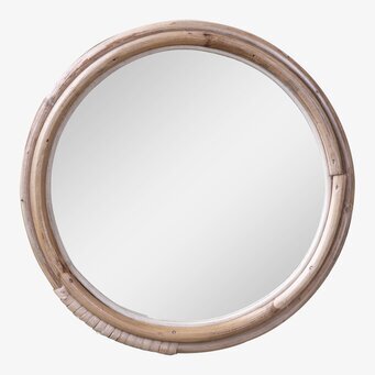 Spegel Med bamburam från Chic Antique i ljus och enkel miljö