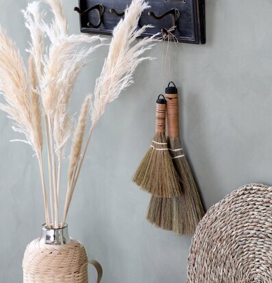 Handkvast Mellan - Chic Antique hänger på vägg med dekorationer