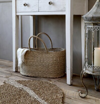 Matta Blad Sjögräs från Chic Antique på rustikt trägolv