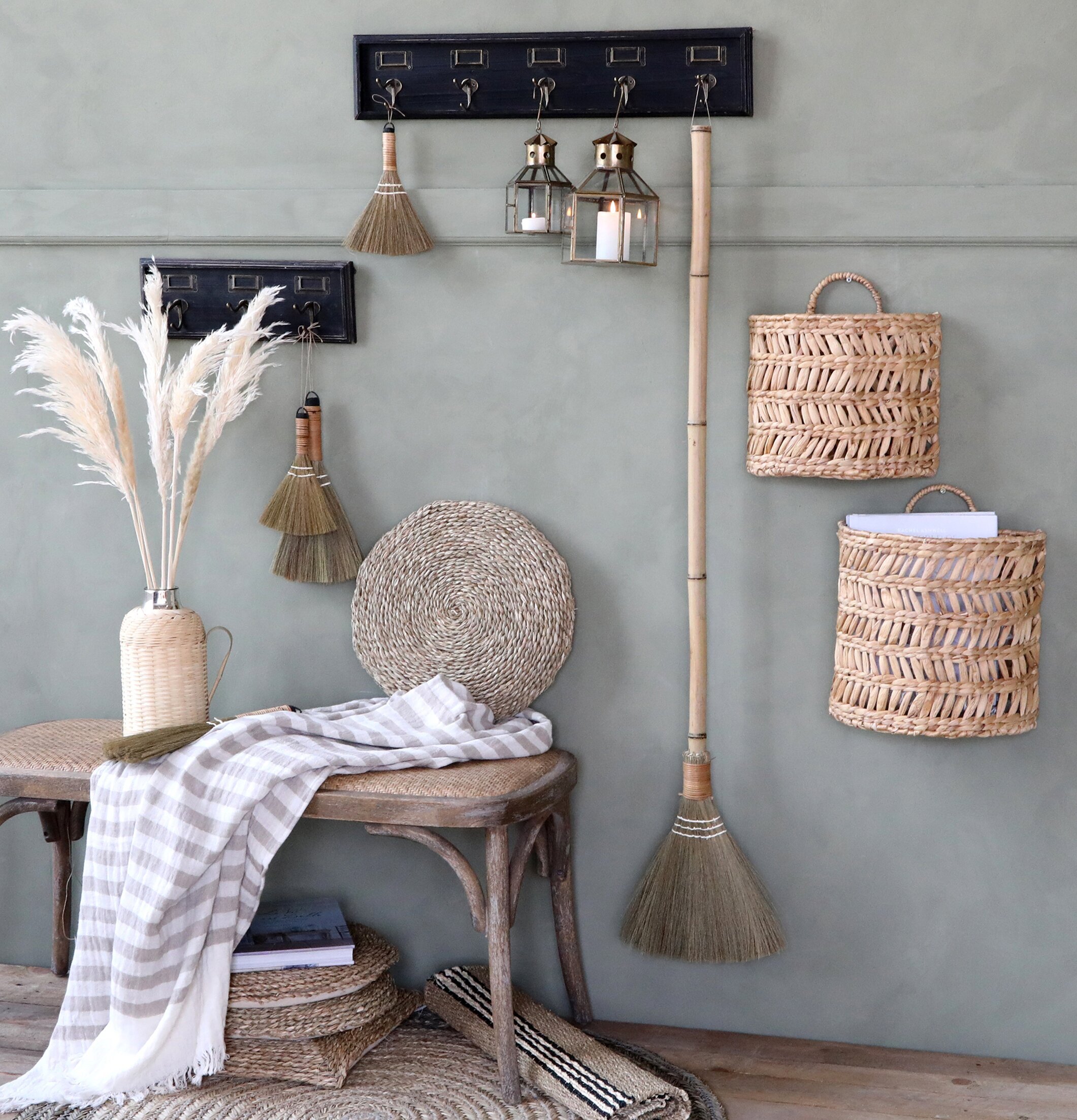 Termos Flätad Bambu Natur från Chic Antique på rustik bänk