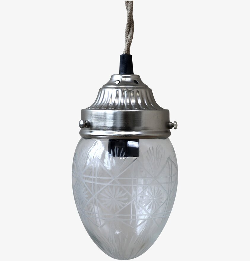 Fönsterlampa M. Slipningar från Chic Antique med blommiga mönster