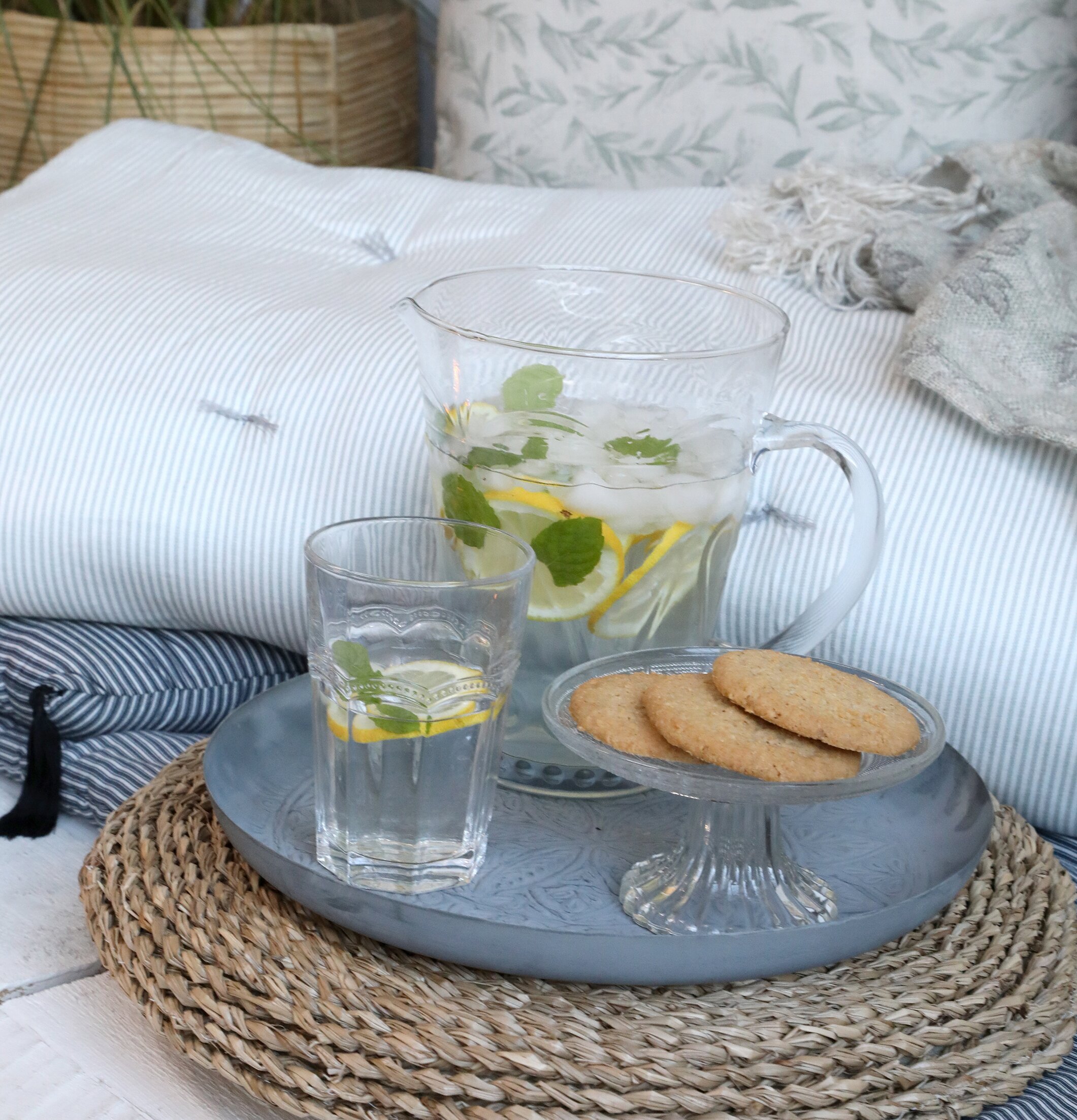 Kakfat Glas Med Mönster från Chic Antique med småkakor