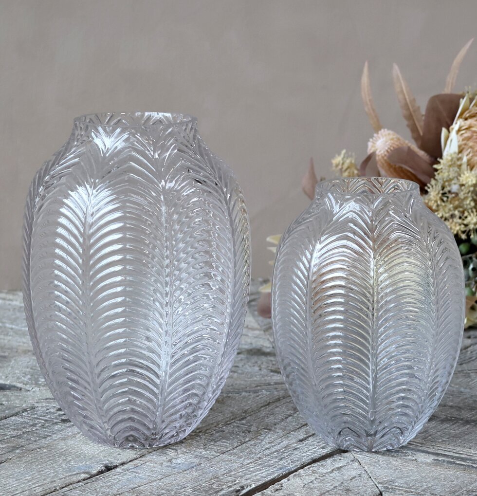 Vas Bladmönster Small från Chic Antique på rustik träyta