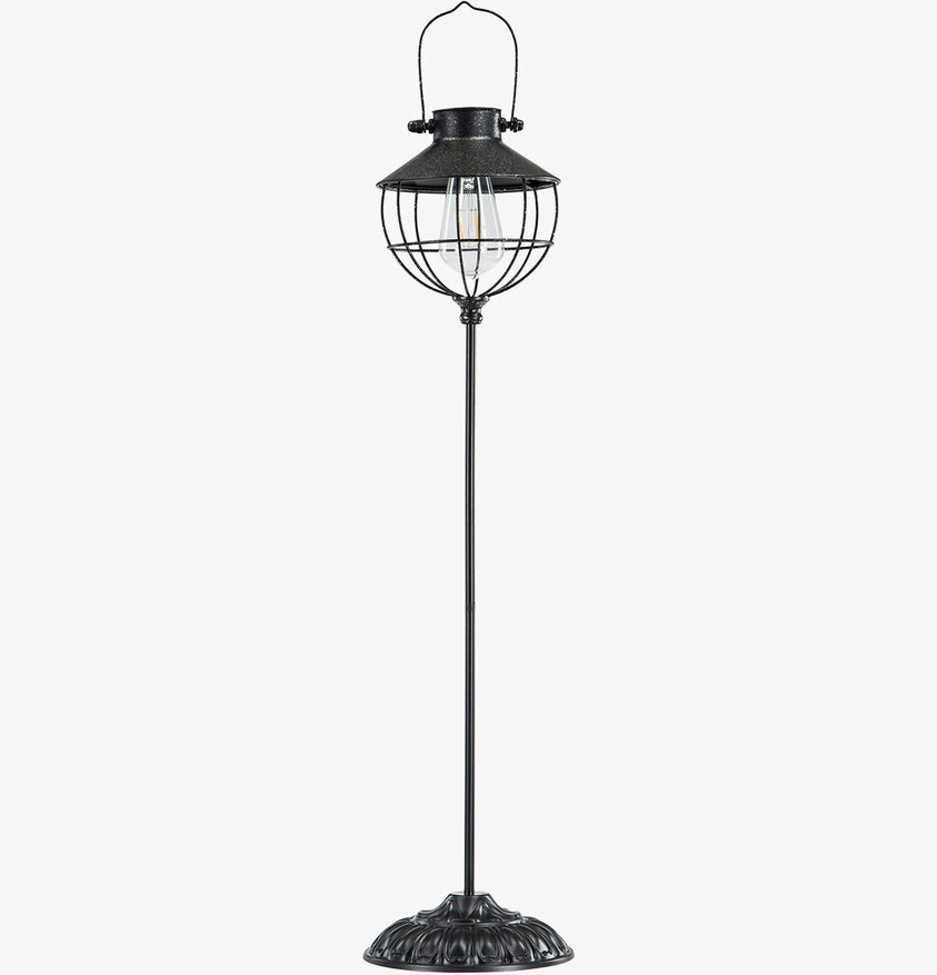 Lampa Solcell LED Fot Rund från A Lot Decoration i fokus