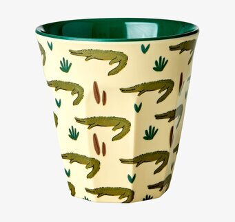 Bild av en mugg med krokodilmotiv och grön insida