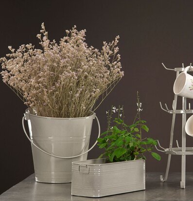 Hink Emalj Sand från A Lot Decoration med torkade blommor