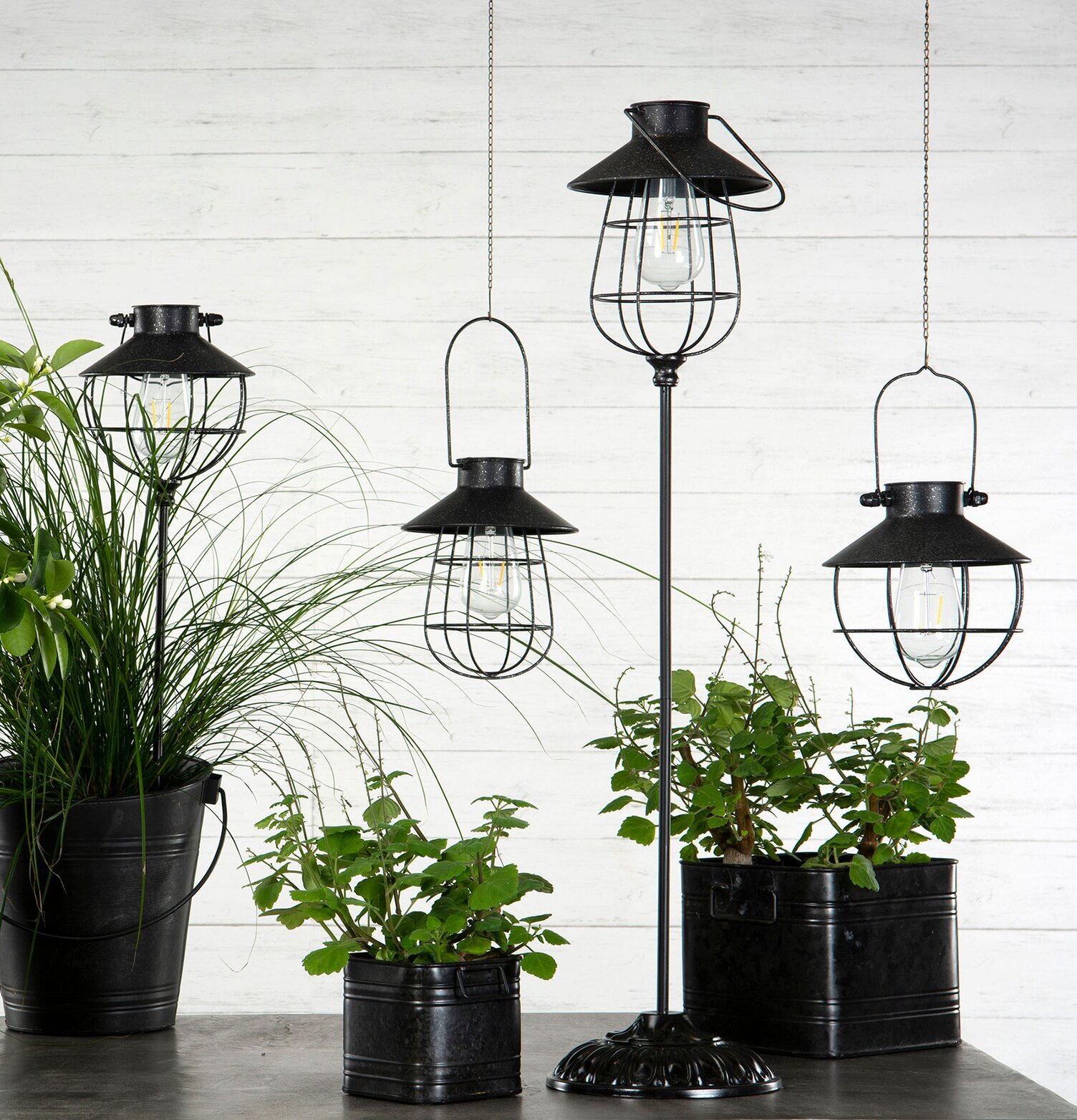 Lampa Solcell LED Hängande Rund från A Lot Decoration