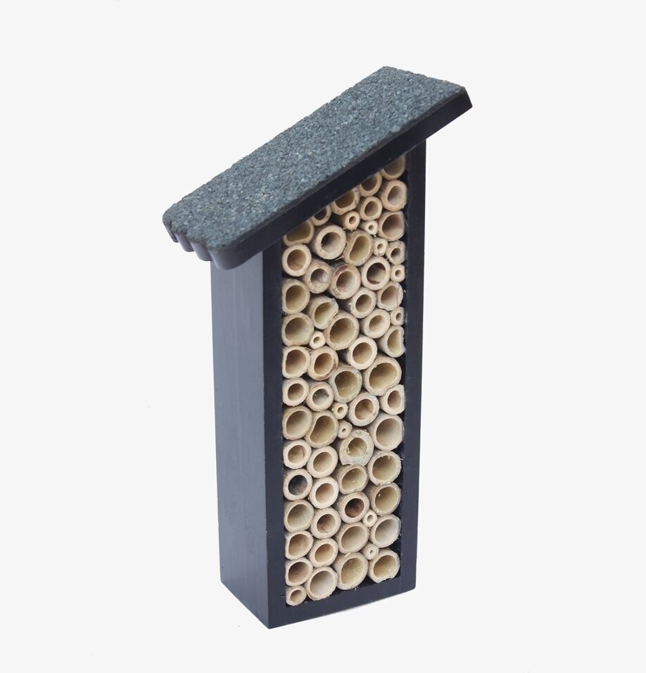 Insektshus Bin/Humlor från Eldgarden i svart trä med bamburör