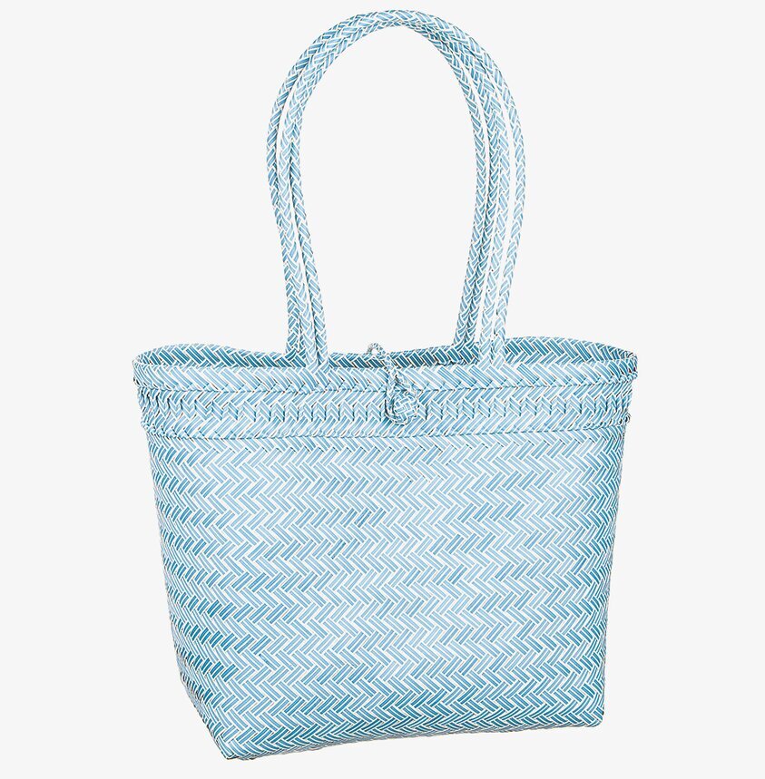 Flätad Väska Blå från Different Design, elegant och rymlig