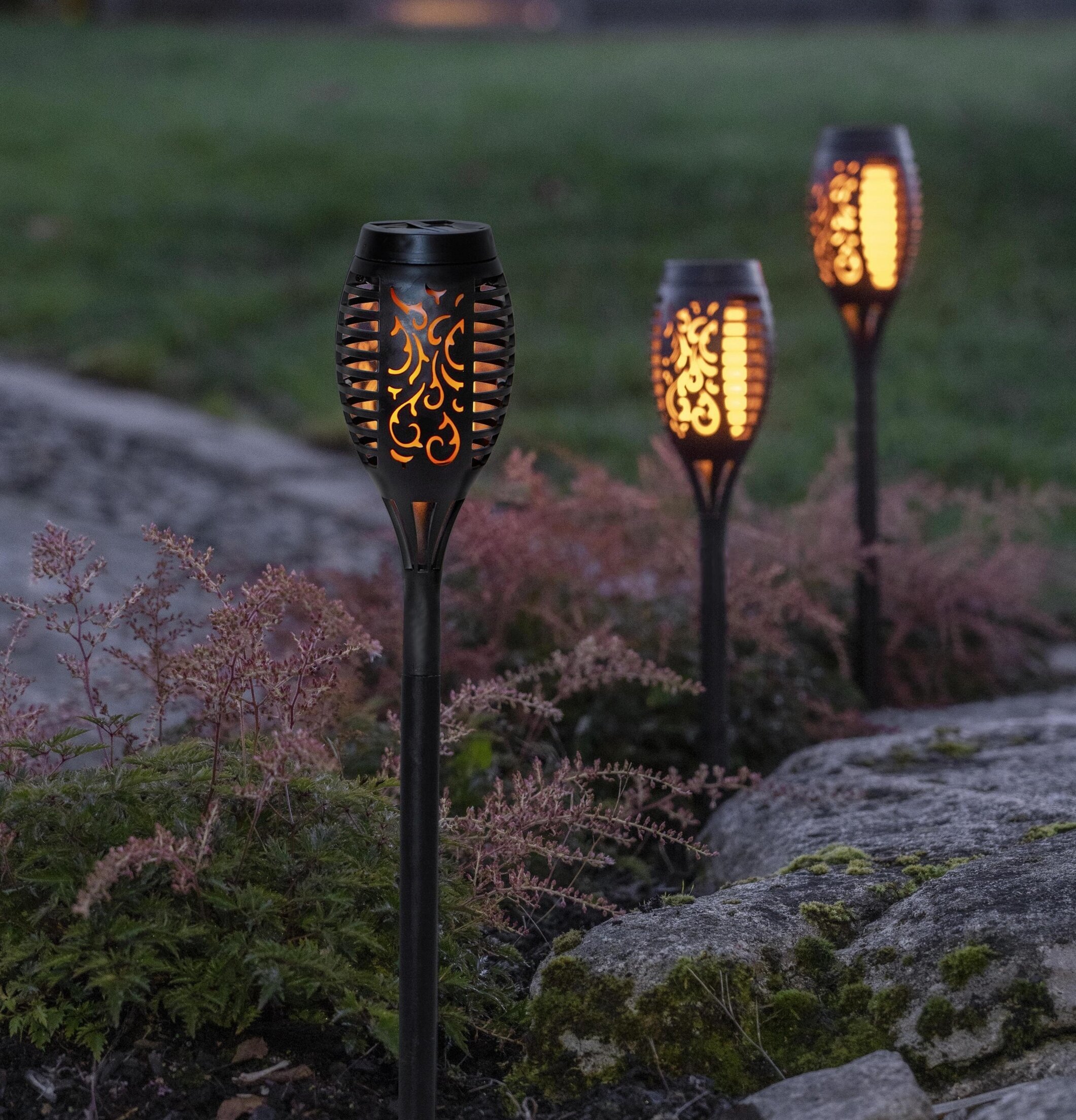 Solcellsbelysning Flame Mini 3-Pack från Star Trading i trädgård