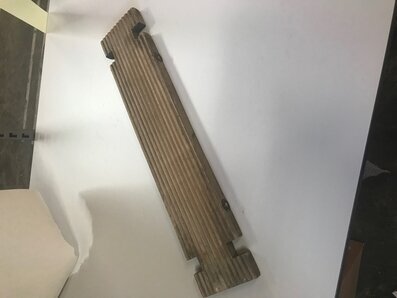 Trähylla Grimaud Unika från Chic Antique mot vit bakgrund