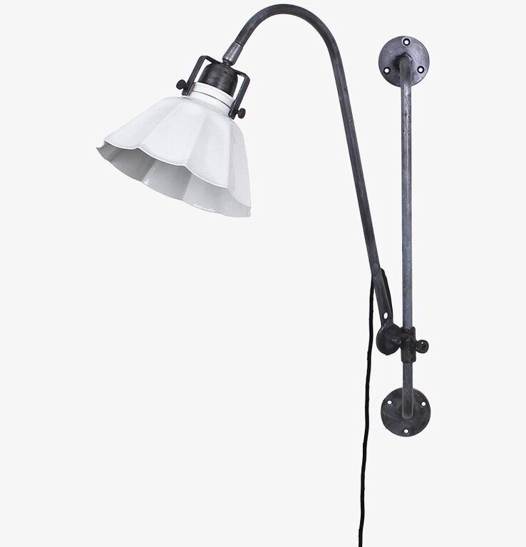 Vägglampa Margareta Antik Vit/Grafit från Strömshaga