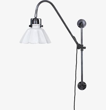 Vägglampa Margareta Antik Vit/Grafit från Strömshaga