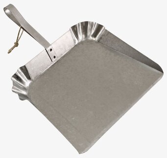 Skyffel Zink från Strömshaga i minimalistisk miljö