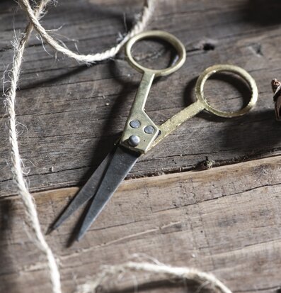 Trådhållare Inkl Sax & Jutesnöre Unika från IB Laursen