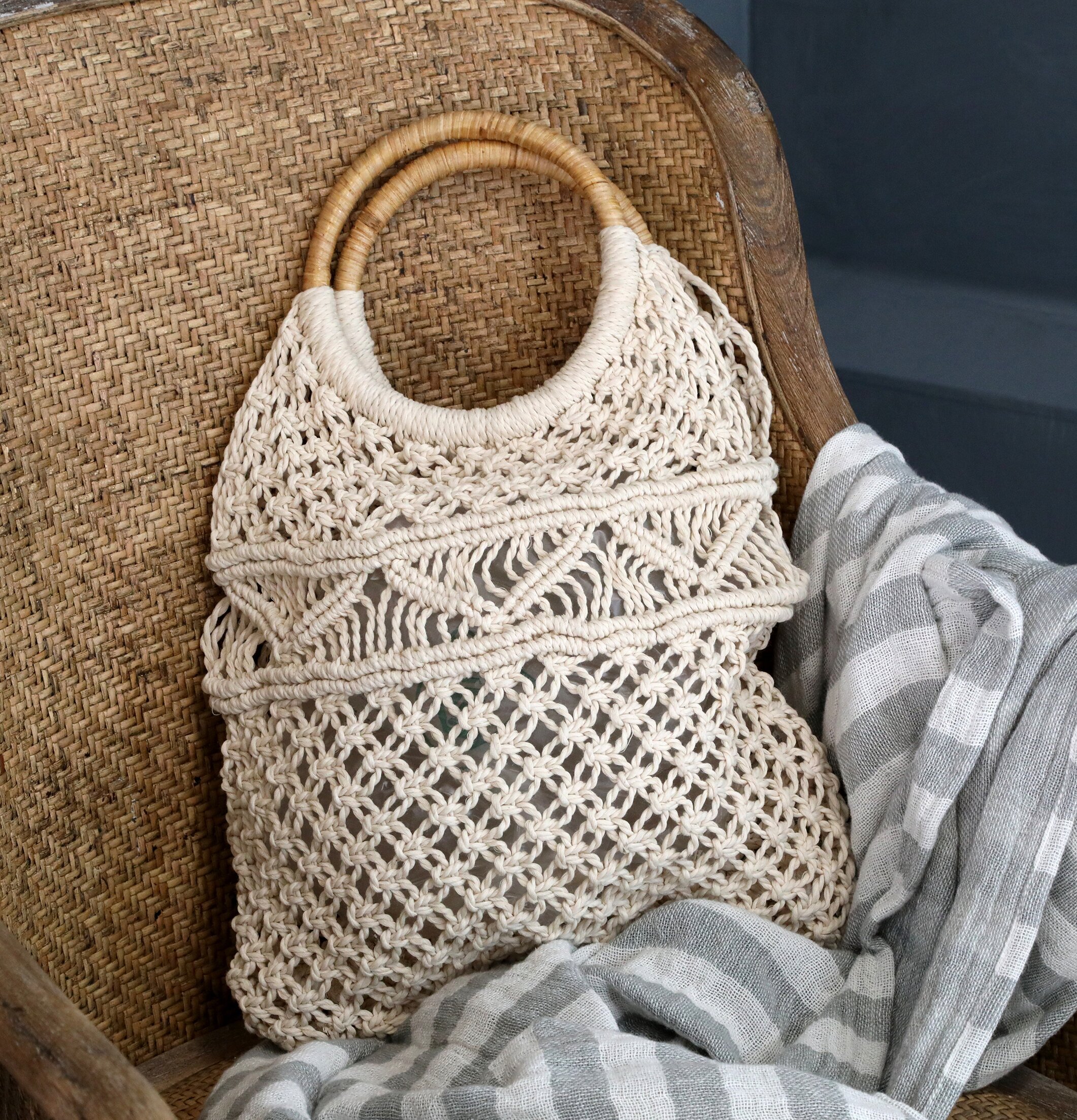 Väska Med Handtag Rotting från Chic Antique på rottingstol