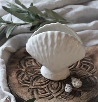 Seashell Vas Liten från Majas Cottage med marina detaljer