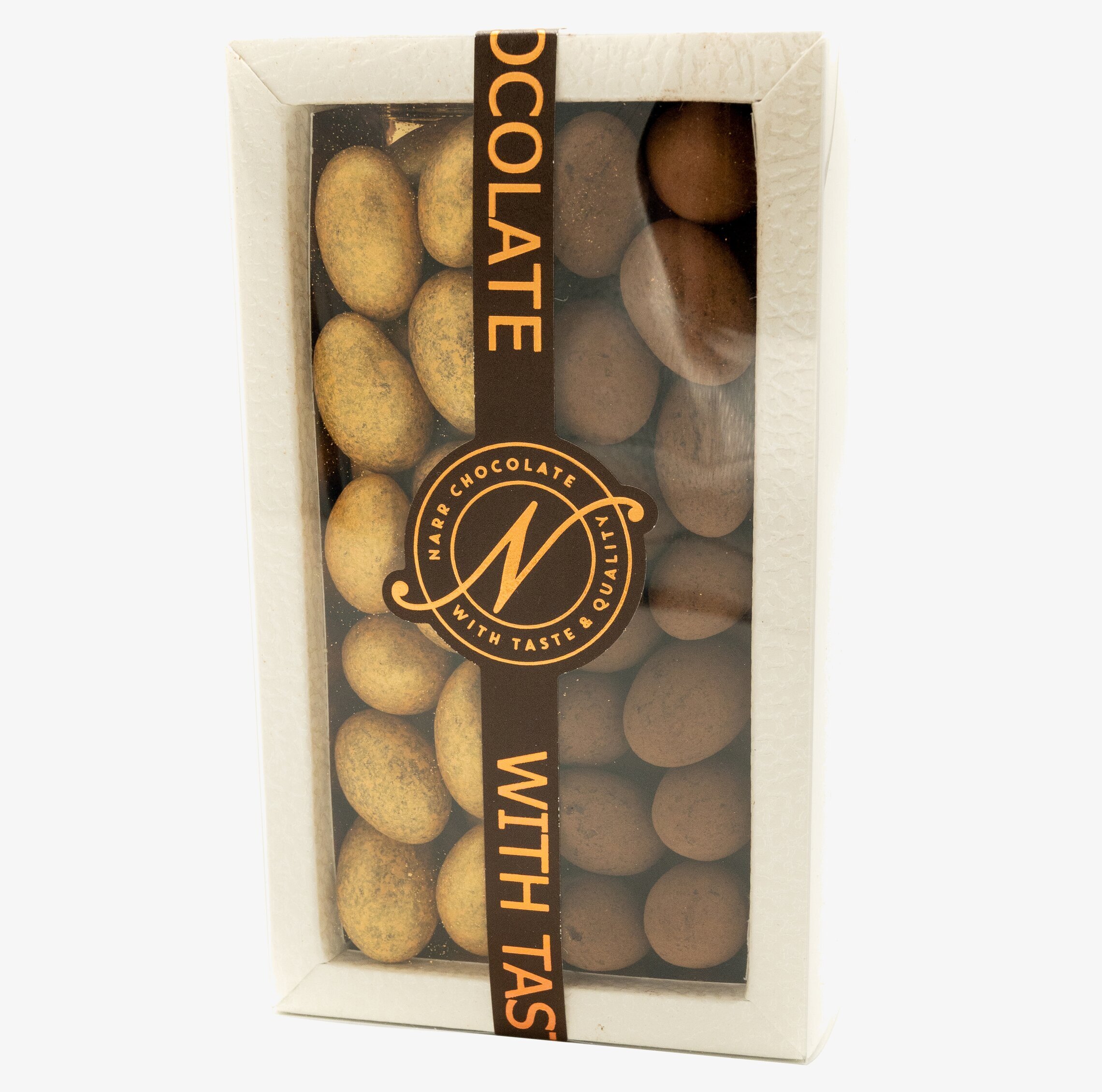 Bild av elegant förpackning med chokladmandlar