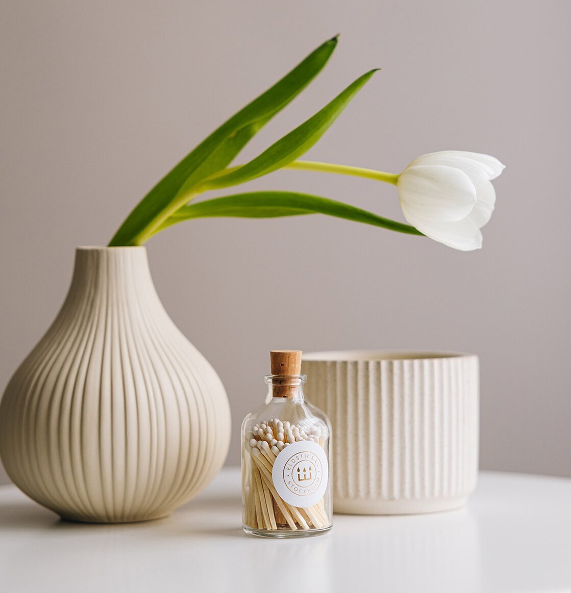 Tändstickor Rund Vit från Eldstickan i glasbehållare