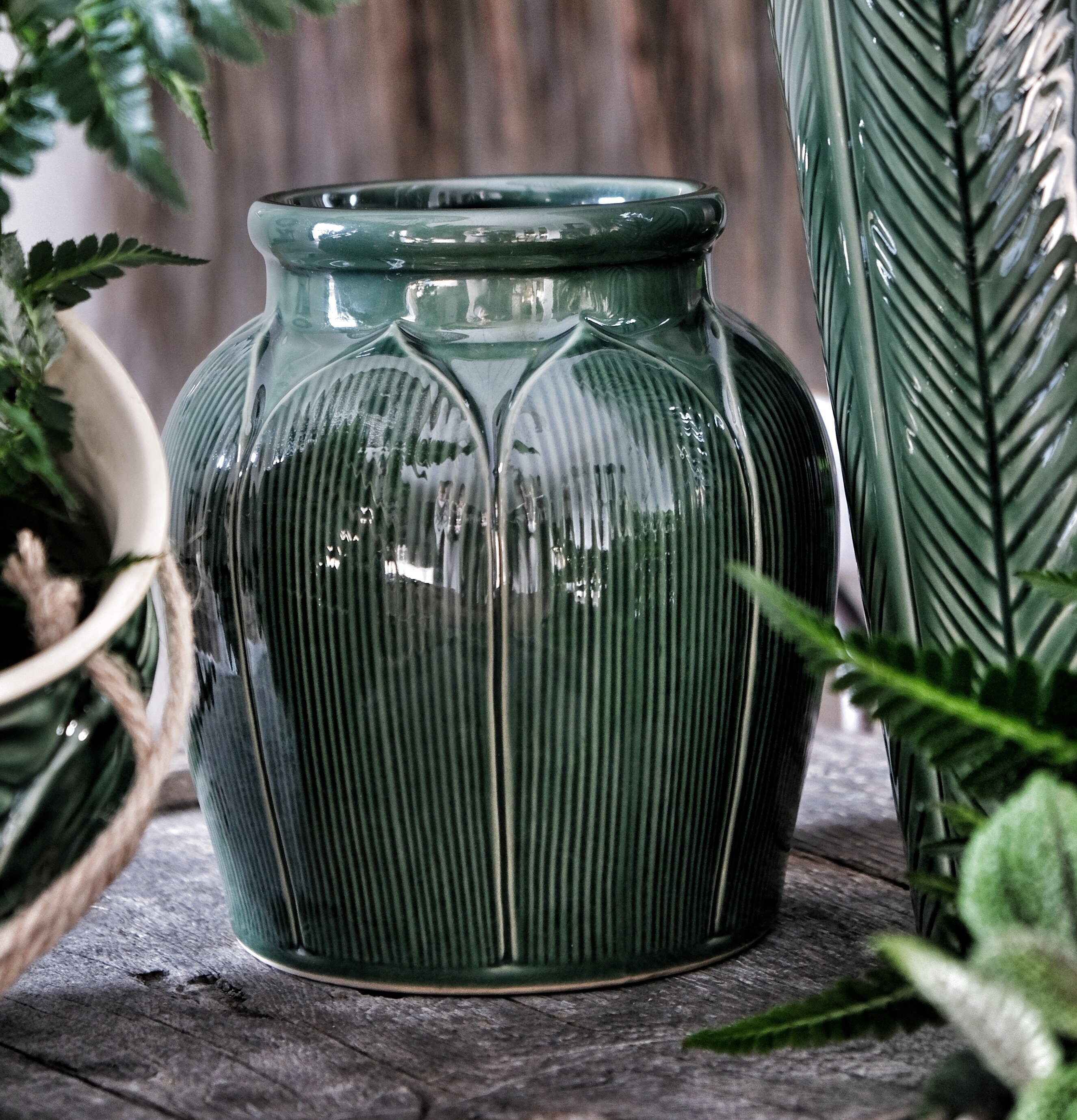 Eklaholm Funkis keramikvas från I AM Interior i grön nyans